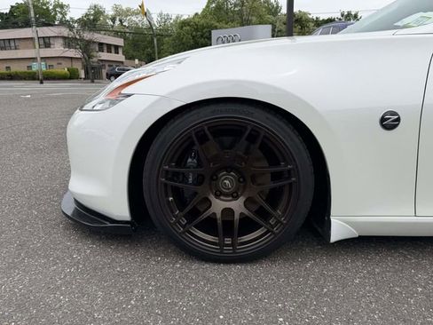 Used 2012 Nissan 370Z Touring w/ Sport Pkg RWD image 9