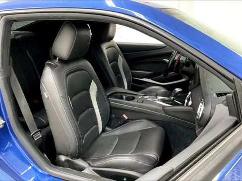 Used 2021 Chevrolet Camaro LT RWD image 13