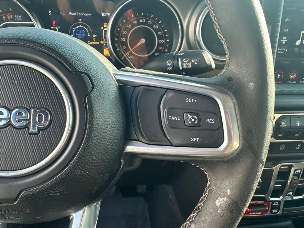 Used 2023 Jeep Gladiator Rubicon w/ Cold Weather Group AWD/4WD image 17