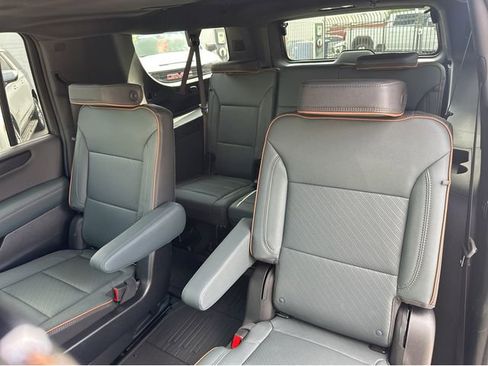 New 2026 GMC Yukon XL AT4 w/ AT4 Premium Plus Package image 18
