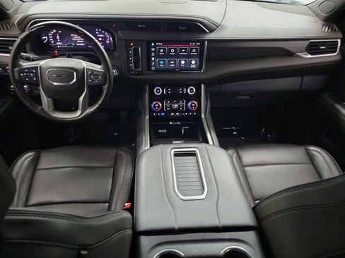 Used 2023 GMC Yukon Denali w/ Advanced Technology Package RWD image 17