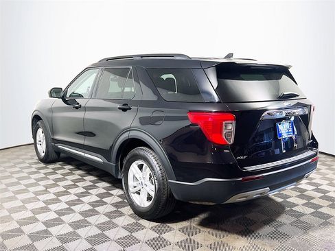 Used 2023 Ford Explorer XLT w/ Equipment Group 202A image 6