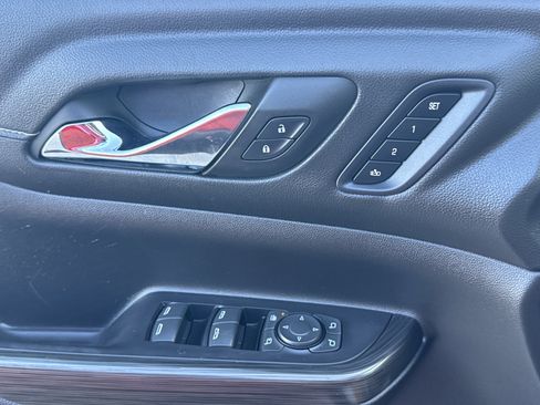 Used 2023 GMC Acadia SLT w/ Elevation Edition image 26