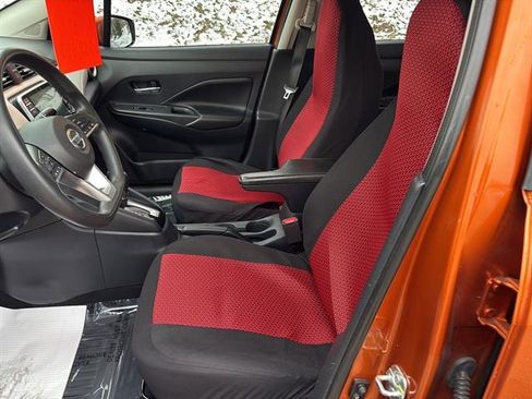 Used 2020 Nissan Versa SV image 11