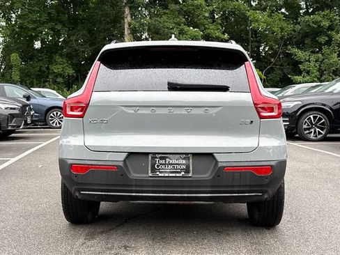 Used 2026 Volvo XC40 B5 Plus AWD/4WD image 5
