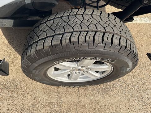 Used 2023 Ford F150 XLT w/ Trailer Tow Package image 4