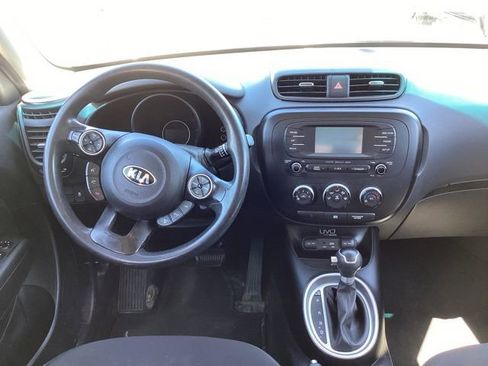 Used 2015 Kia Soul FWD image 16