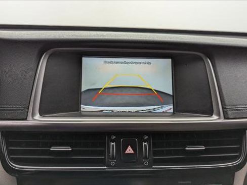 Used 2018 Kia Optima LX image 27