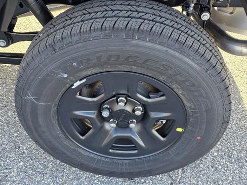 New 2026 Jeep Gladiator Sport image 33