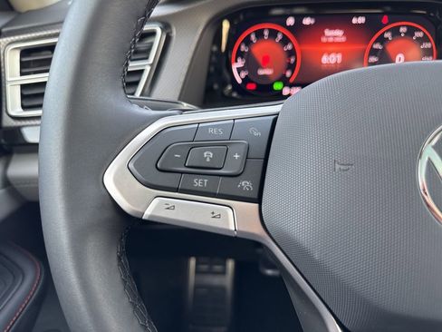 Certified 2026 Volkswagen Atlas Peak Edition AWD/4WD image 36
