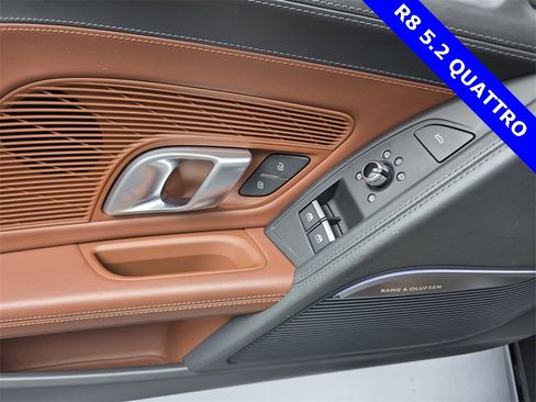 Used 2018 Audi R8 V10 image 27