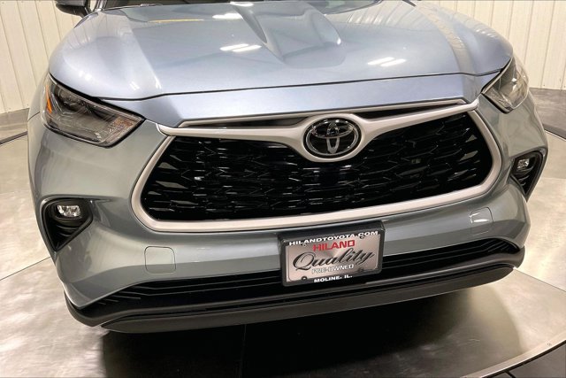 Certified 2024 Toyota Highlander XLE AWD/4WD image 32