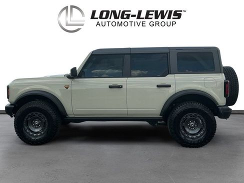 Used 2025 Ford Bronco Badlands w/ Sasquatch Package AWD/4WD image 2