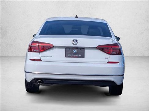 Used 2018 Volkswagen Passat 2.0T SE image 7