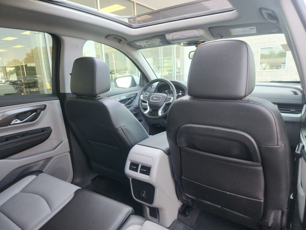 Used 2024 GMC Terrain SLT w/ Tech Package AWD/4WD image 45
