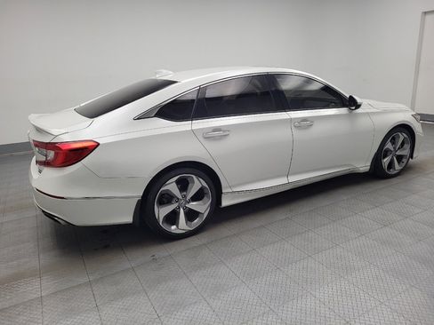 Used 2018 Honda Accord Touring image 10