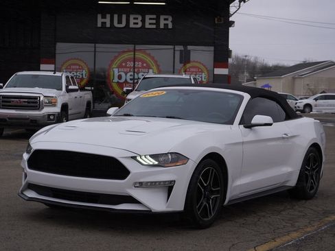 Used 2020 Ford Mustang Premium image 3