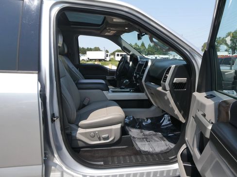 Used 2017 Ford F150 Lariat w/ Equipment Group 501A Mid AWD/4WD image 28