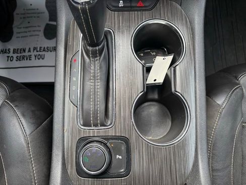 Used 2019 GMC Acadia SLT w/ Black Edition AWD/4WD image 24