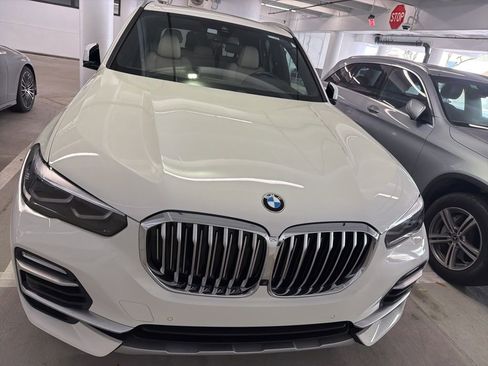 Used 2021 BMW X5 sDrive40i w/ Premium Package image 2