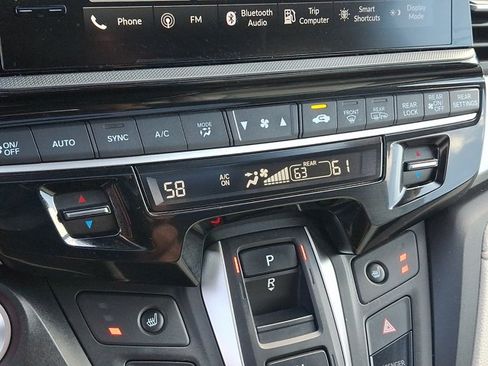 Used 2025 Honda Odyssey EX-L image 17