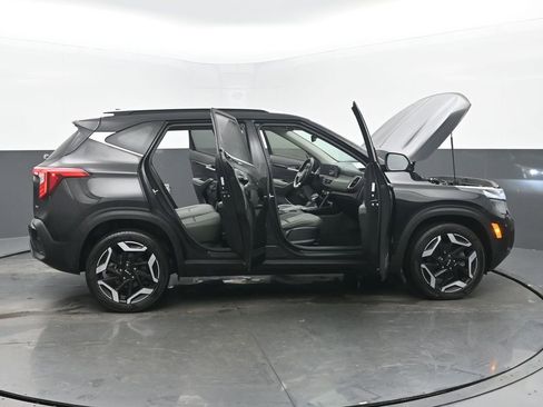 Used 2025 Kia Seltos SX w/ SX Sunroof Package image 57
