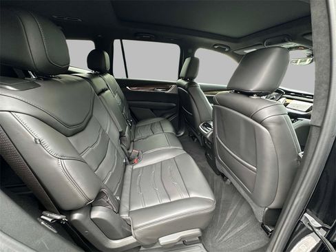Certified 2025 Cadillac XT6 Premium Luxury w/ Platinum Package image 16