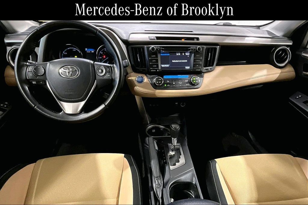 Used 2016 Toyota RAV4 XLE AWD/4WD image 15