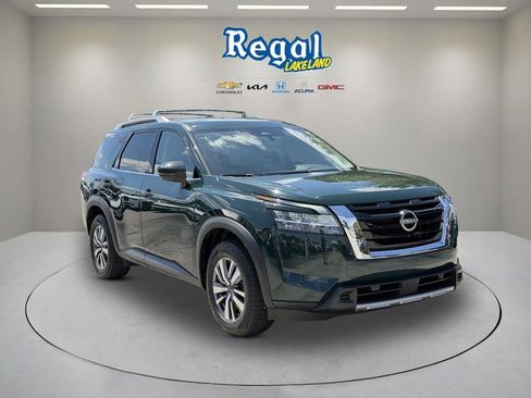 Used 2023 Nissan Pathfinder SL AWD/4WD image 1