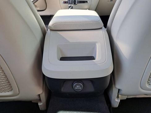 Used 2019 Volvo S60 T5 Momentum w/ Premium Package image 24