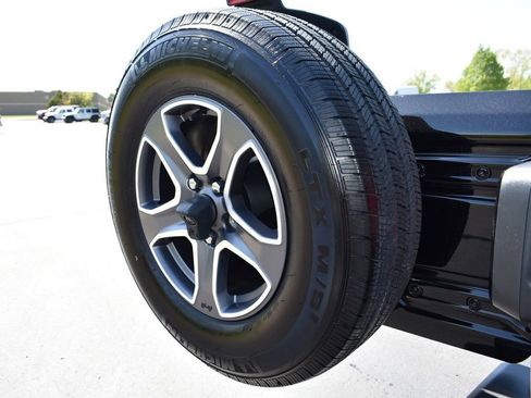 Used 2023 Jeep Wrangler Unlimited Sport AWD/4WD image 29