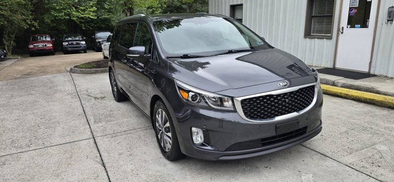 Used 2017 Kia Sedona SX FWD image 7