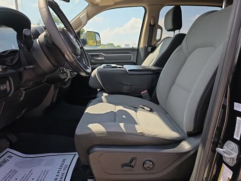 Used 2019 RAM 1500 Big Horn AWD/4WD image 15
