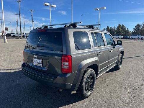 Used 2016 Jeep Patriot Sport image 5