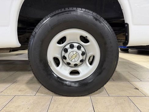 Used 2022 Chevrolet Express 2500 w/ Driver Convenience Package image 31