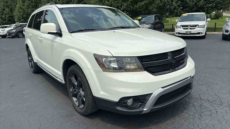 Used 2019 Dodge Journey Crossroad FWD image 2