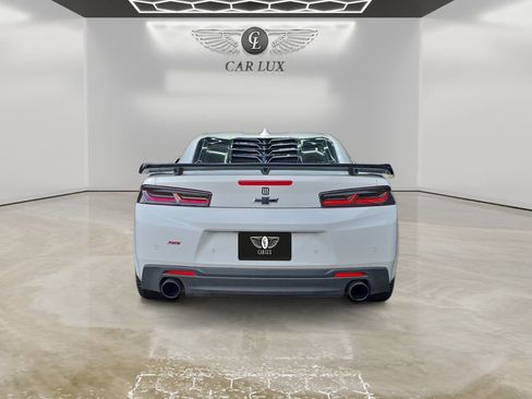 Used 2018 Chevrolet Camaro SS image 4