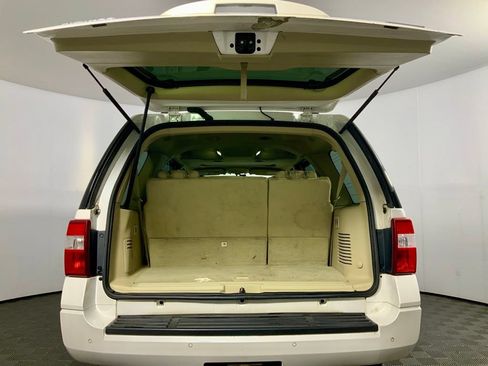 Used 2015 Ford Expedition Limited w/ Equipment Group 301A AWD/4WD image 14