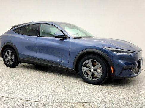 Used 2021 Ford Mustang Mach-E Select image 3