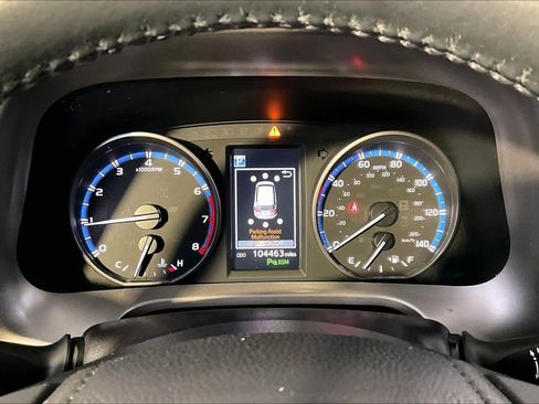 Used 2017 Toyota RAV4 XLE image 25