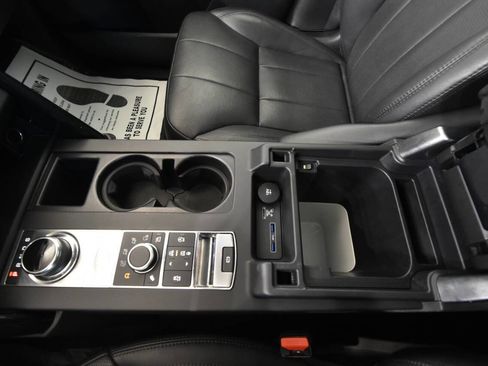 Used 2020 Land Rover Discovery SE AWD/4WD image 22