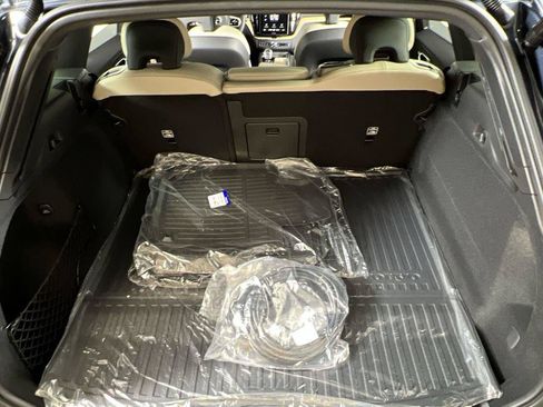 Used 2026 Volvo XC60 T8 Plus w/ Protection Package Premier AWD/4WD image 17