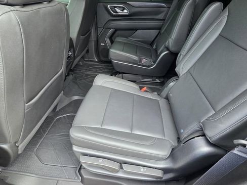 Used 2022 Chevrolet Tahoe Z71 w/ Luxury Package AWD/4WD image 9