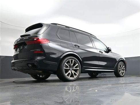 Used 2021 BMW X7 M50i image 26