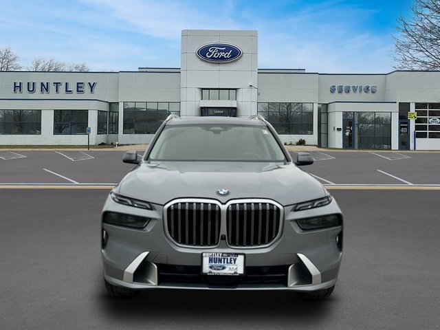 Used 2024 BMW X7 xDrive40i AWD/4WD image 3