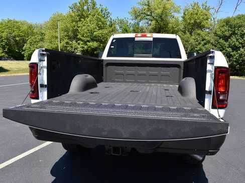 New 2026 RAM 2500 Tradesman AWD/4WD image 27
