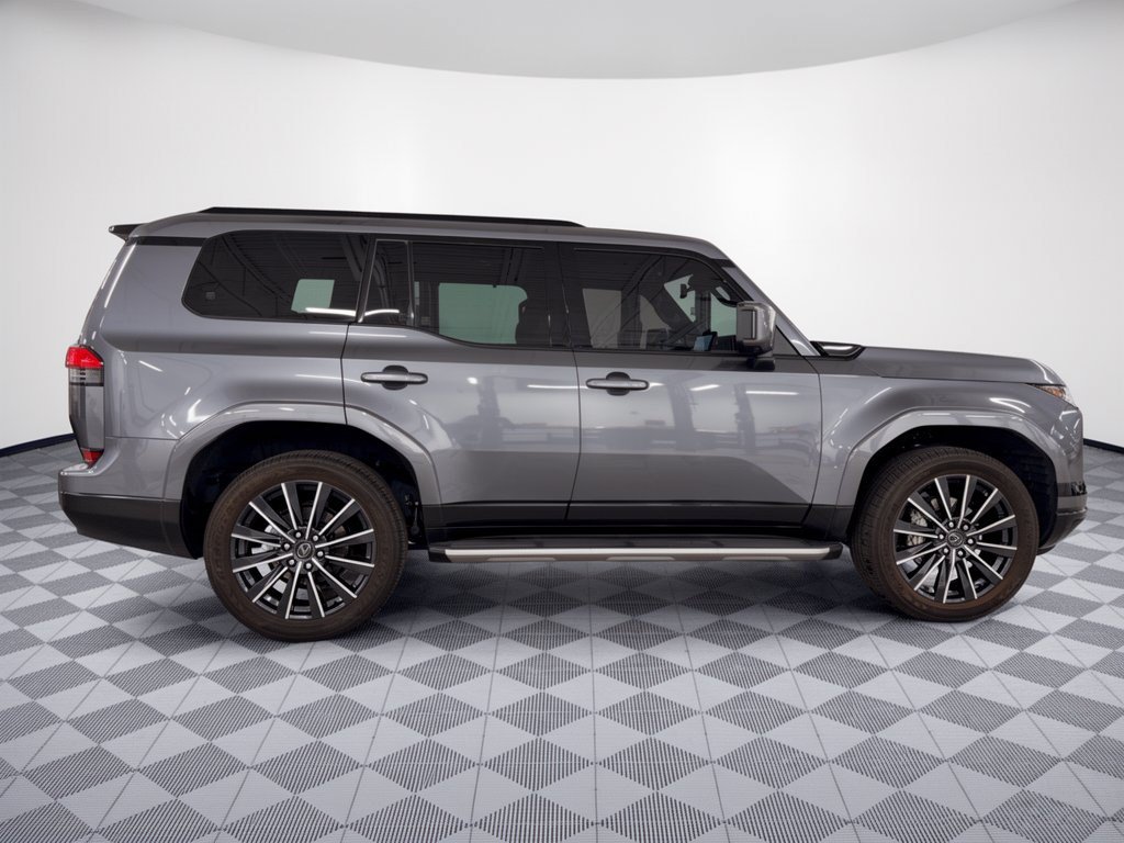 Used 2024 Lexus GX 550 w/ Accessory Package (Z1) AWD/4WD image 8