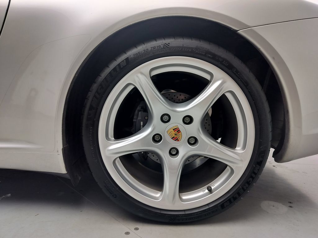 Used 2005 Porsche 911 Carrera RWD image 22