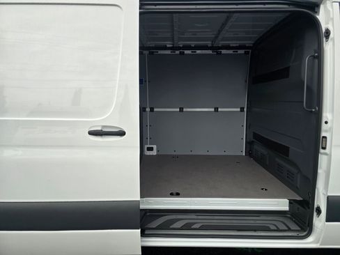 New 2026 Mercedes-Benz Sprinter 2500 image 17