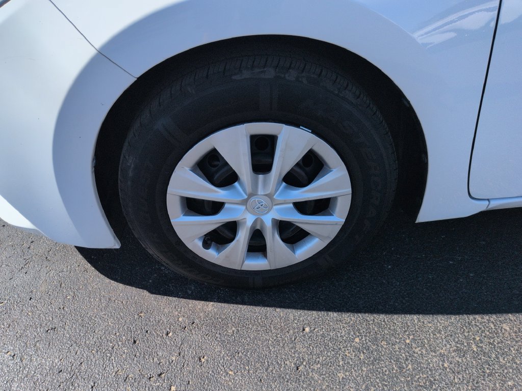 Used 2015 Toyota Corolla L FWD image 26